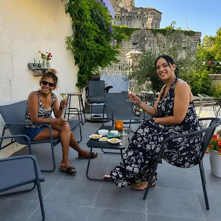 Vue Du Chateau Couette-café 3*